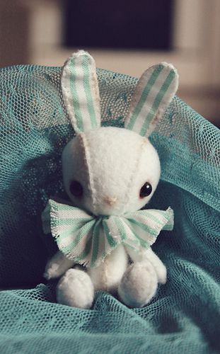 Bunny Plush Pattern, Bunny Plushies, Stuffed Bunny, Handmade Plushies, Cute Sewing Projects, Sewing Stuffed Animals, Handmade Cups, Kawaii Plush, Bunny Doll