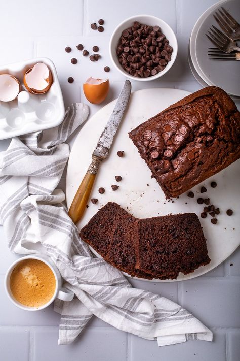 Tea Cakes Photography, Cake Ingredients Photography, Chocolate Cake Food Photography, Dry Cake Photography, Homemade Cake Photography, Chocolate Cake Photography Styling, Cake Photography Tips, Honey Cake Photography, Cake Maker Photography