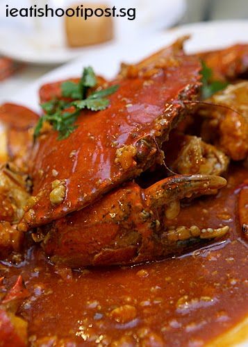 Roland Restaurant: History of Chilli Crabs, this is as Singaporean as it gets! - ieatishootipost Chilli Crab Recipe, Thicken Sauce, Chilli Crab, Chili Crab, Crab Dishes, I Want Food, Crab And Lobster, Shellfish Recipes, Singapore Food