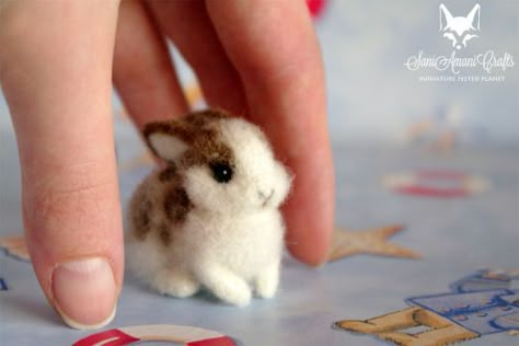 Needle Felting On Styrofoam, Cute Needle Felted Animals, Felting Diy, Needle Felting Ideas, Needle Felting Diy, Wool Animals, Kawaii Crochet, Wool Felting, Felting Ideas