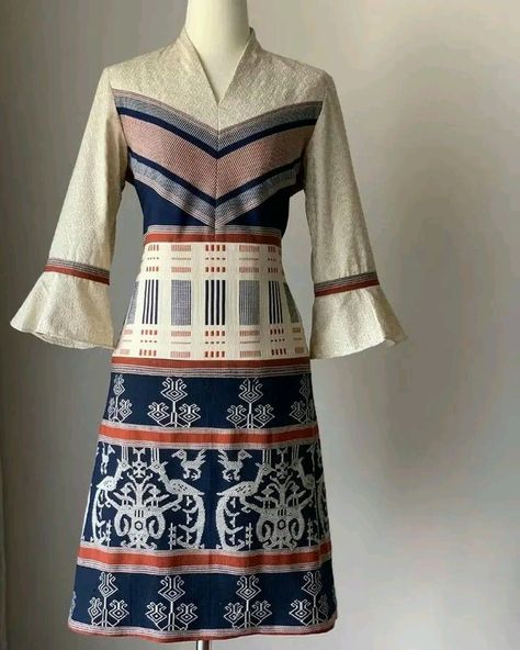 Model Dress Tenun, Dress Tenun Ntt, Model Dress Kebaya, Tenun Ikat, Batik Fashion, Korean Casual Outfits, Batik Dress, Ethnic Dress, Modest Fashion Outfits