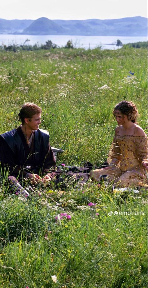 Matching Star Wars Wallpapers, Star Wars Valentines Wallpaper, Padme Wallpaper Aesthetic, Anakin And Padme Wallpaper Iphone, Anakin And Padme Wallpaper Aesthetic, Aniken Skywalker And Padme, From The Moment I Met You Anakin, Anakin And Padme Matching Icons, Anakin And Padme Wallpaper