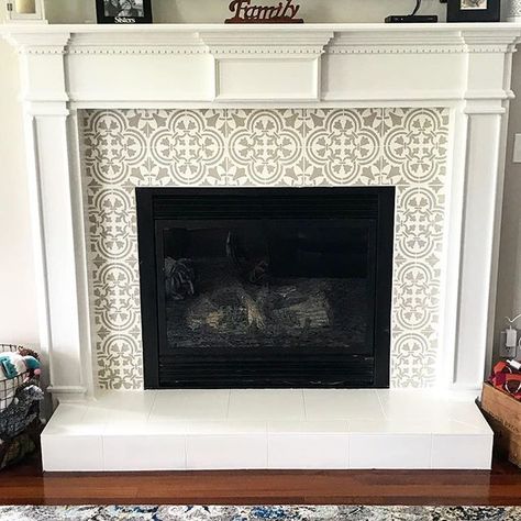 Painted and stenciled fireplace surround using tile stencils for a living room makeover Stair Riser Vinyl, Design Camino, Diy Fireplace Makeover, Tile Stickers Kitchen, Fireplace Update, Tile Fireplace, Fireplace Tile Surround, Brick Fireplace Makeover, Wall Waterproofing