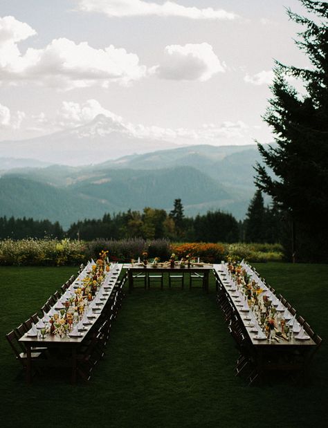 Oregon Wedding with a U-shaped table Wedding Table Layouts, Wedding Reception Seating, Reception Seating, Table Set Up, Oregon Wedding, Wedding Seating, Beautiful Mountains, Mountain Wedding, Green Wedding