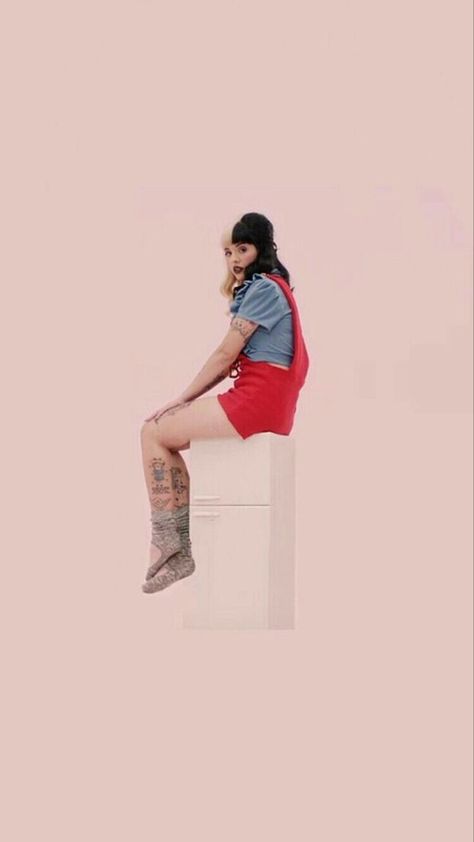 Melanie Martinez Lockscreen, Alphabet Boy, Melanie Martinez Wallpaper, Martinez Wallpaper, Melanie Martinez Cry Baby, Melanie Martinez Aesthetic, Melanie Martinez Outfits, Boys Wallpaper, Body Picture