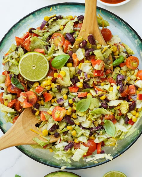 Mexikanischer Taco Salat – vegetarisch | Nacho Salat - Genuss des Lebens - Vegetarische, gesunde Rezepte Nacho Salat, Tex Mex Salad, Mexican Tacos, Recipes From Heaven, What To Cook, Food Inspo, Tex Mex, Vegan Recipes, Avocado