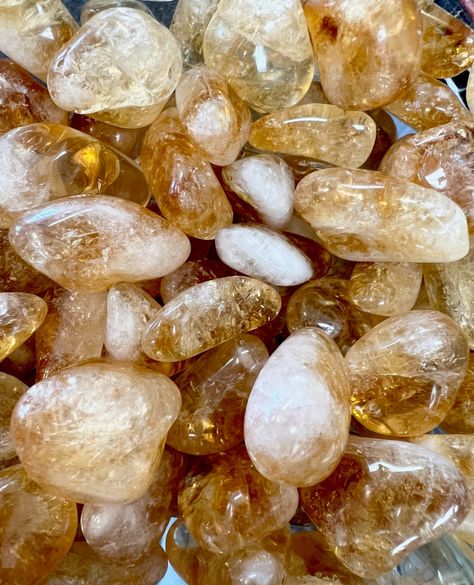 Blissful Aesthetic, Citrine Crystal Aesthetic, Citrine Aesthetic, Bliss Aesthetic, Wallpaper Fofo, Money Prosperity, Orange Slice, Crystal Aesthetic, Crystals Healing Properties