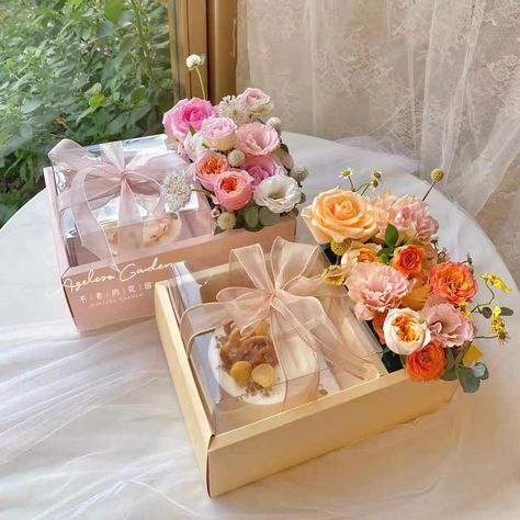 IMEE Beautiful Transparent Flower Packing Cake Box Hand Held Clear Dessert Box for Valentine's Day Mother's Day https://m.alibaba.com/product/1600184538830/IMEE-Beautiful-Transparent-Flower-Packing-Cake.html?__sceneInfo={"cacheTime":"1800000","type":"appDetailShare"} Valentines Gift, Gifts Ideas, Wooden Boxes, Mother's Day, Valentines Day, Valentines, Cake, Flowers, Gifts