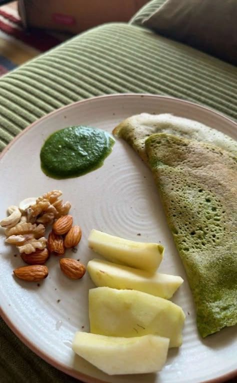 Balanced Diet Indian Food, Healthy Eating Indian Food, Healthy Food Snap, Clean Eating Indian, Healthy Food Plate, Foodie Pics, Food Snap, Foods For Healthy Skin, Indian Diet