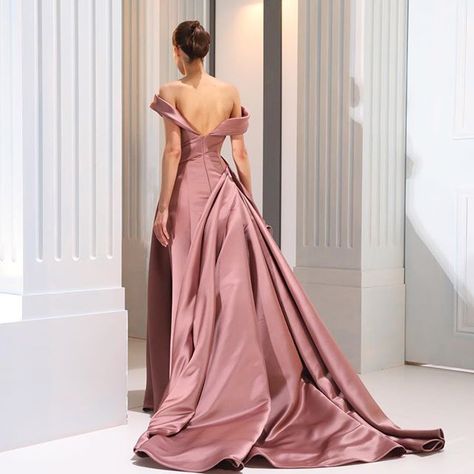 Formal Inspiration, Senior Recital, Dream Goals, Ralph Russo, Ralph And Russo, Boss Life, Maxi Robes, Simple Chic, Fabulous Dresses