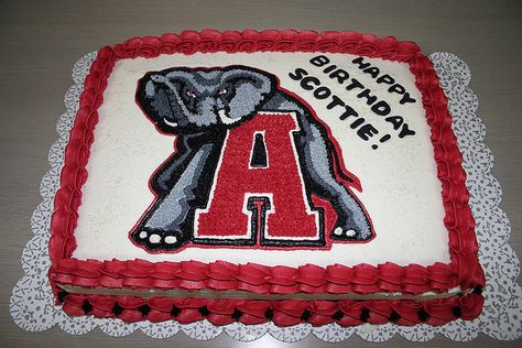 Alabama Groom's cake...elephant head? Alabama Grooms Cake, Alabama Birthday Cakes, Auburn Cake, Alabama Cake, Alabama Cakes, Alabama Football Roll Tide, Dinosaur Birthday Cakes, Alabama Fans, Football Cake