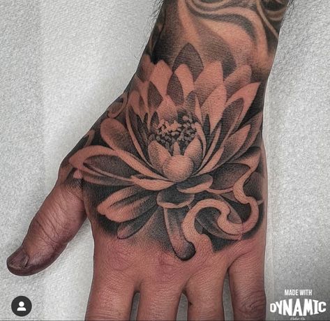 Flower Hand Tattoo, Japanese Hand Tattoos, Hand Tattoo Designs, Feminine Skull Tattoos, Realistic Tattoo Sleeve, Chicano Art Tattoos, Half Sleeve Tattoos For Guys, Flower Tattoo Sleeve, Dope Tattoos For Women