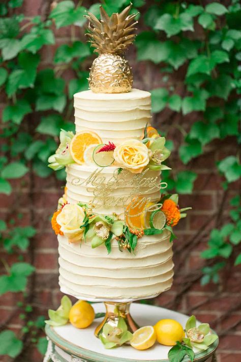 Pineapple Wedding Cake, Travel Cakes, Nude Cake, Whimsical Cakes, Orange Wedding Cake, Garden Shoot, Wedding Cakes Ideas, Citrus Theme, Tropical Wedding Cake