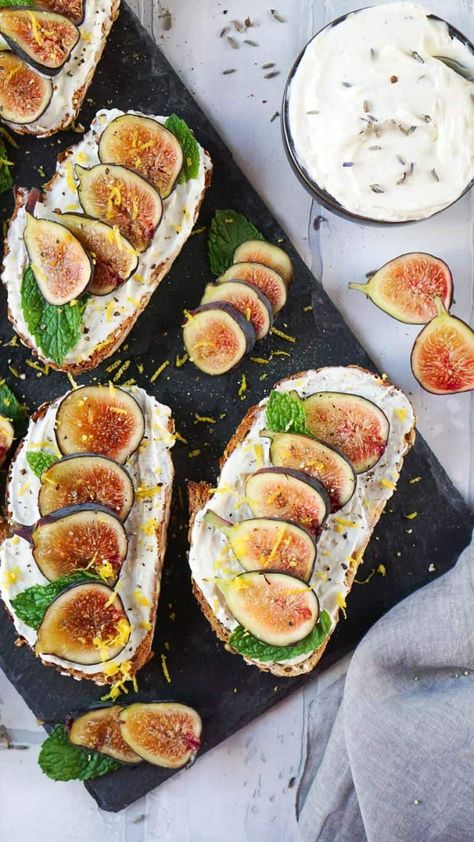 Fig Toast, Goat Cheese Toast, Fig And Goat Cheese, Toast Aesthetic, Cookbook Club, Fancy Toast, Cheese Toast Recipe, Cafe Plan, Whipped Honey