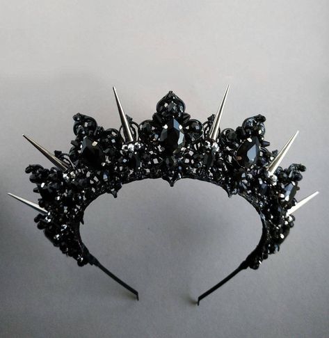 Gothic Tiara Wedding, Goth Wedding Crown, Gothic Wedding Crown, Black Wedding Necklace, Underworld Crown, Black Wedding Headpiece, Goth Bride Costume, Black Crown Aesthetic, Goth Birthday Ideas