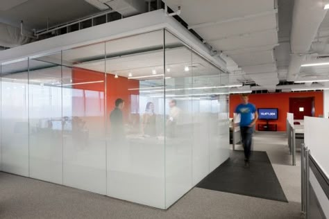 Glass Wall Office, Glass Office, Office Space Design, Corporate Interiors, Best Office, Glass Walls, Glass Partition, Workplace Design, Corporate Office