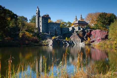 Belvedere Castle Castle Terrace, Castles In America, Miniature Castle, Belvedere Castle, York Castle, Nyc Central Park, Central Park Nyc, See World, Amazing Spaces