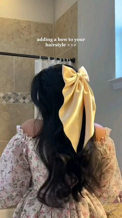 Big Ribbon Bow, Hair Clip Hairstyles, Hairstyle 2024, Mekap Mata, Hairstyle Cute, Cute Quick Hairstyles, Girls Hair Bow, Hairstyles Trendy, Beautiful Hairstyle