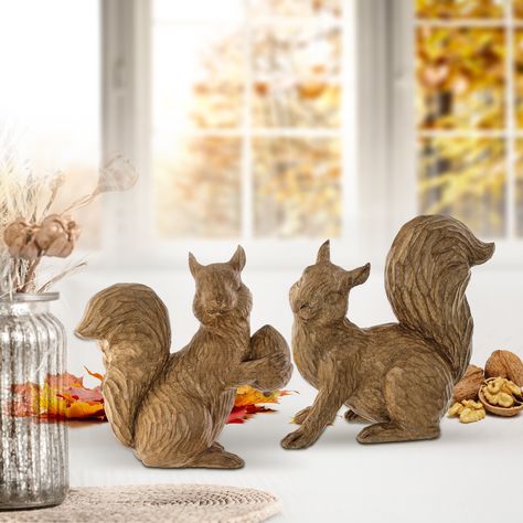 Squirrel Home, Squirrel Decor, Winter Chalet, Stone Powder, Autumn Crafts, Fall Centerpiece, Spare Room, Animal Figurines, Facial Expressions