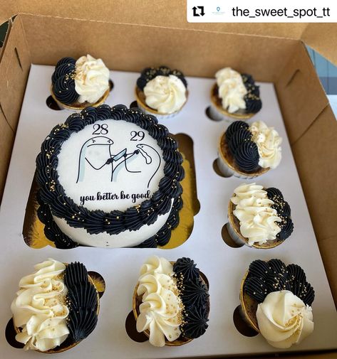 #Repost @the_sweet_spot_tt with @use.repost ・・・ Bento cake & cupcake boxes ✨ • • • • • #thesweetspottt #bentocake #cupcake #bentocakeandcupcakes #cakepackage #birthdaycakes #cakes #cupcakes #cakedump #photodump #caker #dessert #cakesofinstagram #cakestyle #cakestagram #caker #baker #smallbusiness Birthday Cupcakes Aesthetic, Bento Cake With Cupcakes, Bento Cakes, Funny Birthday Cakes, Cake Packaging, Bento Cake, Cakes For Women, Cupcake Boxes, Fashion Cakes