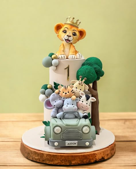 Lion Cakes For Kids, Safari Birthday Party Cake, Zoo Birthday Cake, Lion Birthday Cake, Baby Cake Design, Jungle Theme Cake, Jungle Safari Cake, Jungle Birthday Cakes, Zoo Cake