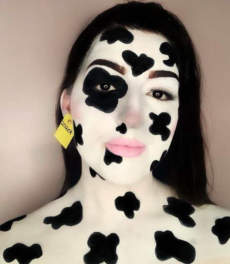 Cow Makeup Halloween, Cow Make Up, Eyeshadow For Blue Eyes, Cow Face, Halloween Makeup Inspiration, Halloween Scene, Halloween 2020, Animal Faces, Reference Photos