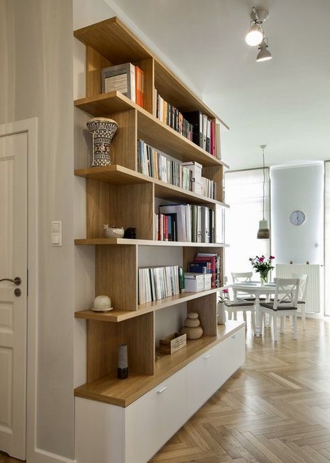 Built In Shelves Living Room, Bookshelves In Living Room, Home Library Design, Bookshelf Design, Living Room Shelves, Dining Table Design, Living Room Inspo, A Living Room, Home Room Design