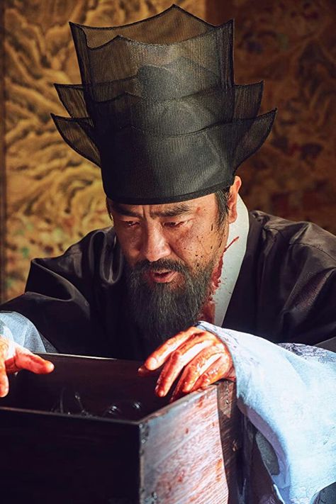 Cho Hak-Ju (Ryu Seung ryong) the true antogonist of the series 'Kingdom' Season 2 Netflix/2020 Kingdom Season 2, Netflix Drama Series, Kdramas To Watch, Military Costumes, Kim Sung Kyu, Netflix Original Series, Fear The Walking, January 25, Historical Drama