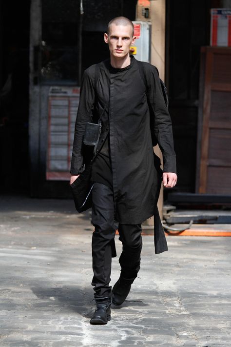 Boris Bidjan Saberi Post Apocalyptic Fashion, Scene Girl, Urban Ninja, Apocalyptic Fashion, Tech Wear, Man In Black, Diesel Punk, Boris Bidjan Saberi, Black Clothes