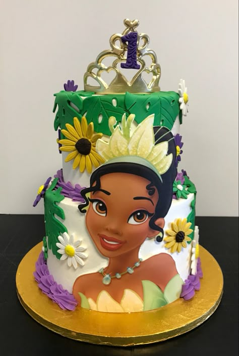 Princess Tiana Cakes, Princess Tiana Birthday Party Cake, Princess And The Frog Birthday Outfit, Princess Tiana Cake Ideas, Princess Frog Birthday Party, Princess And The Frog Birthday Cake, Princess And The Frog Cake Ideas, Princess Tiana Birthday Cake, Disney Princess Party Decorations