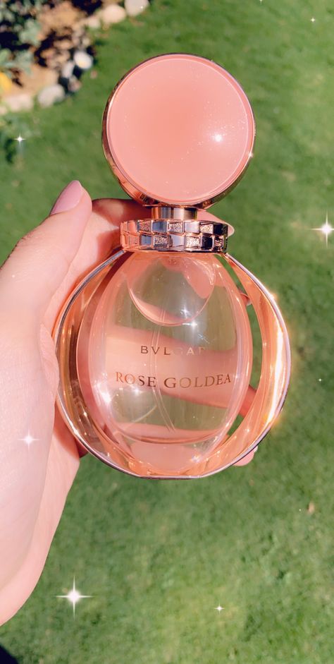 Rose Goldea Bvlgari, Bvlgari Rose Goldea Perfume, Bvlgari Aesthetic, Bvlgari Perfume, Bvlgari Logo, Bvlgari Rose, Perfume Aesthetic, Women Tips, Diy Aromatherapy