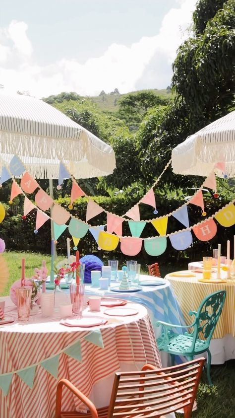 Meri Meri | It’s a summer rainbow party made by @play_yaya just for us! | Instagram Rainbow Baby Birthday, Witch Plates, Halloween Kids Party, Halloween Paper Plates, Meri Meri Party, 22nd Birthday, Colorful Birthday, Meri Meri, Rainbow Party