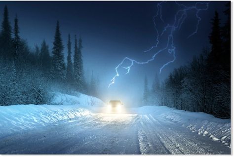 Thunder Snow, Weather Phenomenon, Vibe Board, Christmas Horror, Snow Images, Norse Myth, I Love Winter, Lightning Storm, Stormy Weather