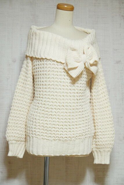 Knitted Dress Outfit, Japanese Fashion Kawaii, Loose Vest, Girl Punk, Under Your Spell, Fashion Kawaii, Emo Girl, Liz Lisa, Fashion Y2k