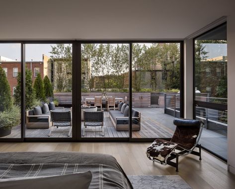 Paulus Hook Residence, Jersey City, New Jersey, by Fogarty Finger Light Hardwood Floor, Fogarty Finger, Luxury Outdoor Spaces, Cherry Furniture, Michael Graves, Bed Light, Rooftop Terrace Design, Light Hardwood, Light Hardwood Floors