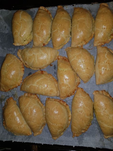 Nigerian Meat Pie Recipe: Best Recipe Ever - Olubunmi Mabel Nigerian Meat Pie Recipe, Nigerian Meat Pie, Snack Business, African Recipes Nigerian Food, Meat Pie Recipe, Nigerian Recipes, Fish Pie, Dough Ingredients, Meat Pies