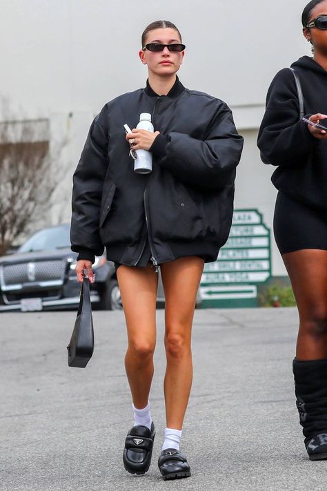 Prada Loafers Outfit, Prada Loafers, Hailey Baldwin Style, Loafers Outfit, Street Fits, Model Looks, Winter Fit, Black Puffer Jacket, Hailey Baldwin