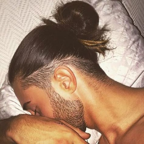 Hairstyles Man, Bun Ideas, Man Bun Hairstyles, Undercut Long Hair, High Ponytail Hairstyles, Viking Hair, Easy Hairstyles For Medium Hair, Hair Styles Men, Twist Braid Hairstyles