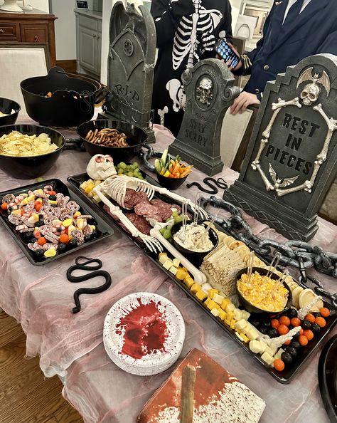 Georgia Logan Design Halloween Buffet Decorations, Butcher Shop Halloween Ideas, Halloween Food Table Display, Spooky Potluck, Spooky Potluck Food, Halloween Buffet Decor, Spooky Halloween Dishes, Viewing Party Ideas, Halloween Buffet Table