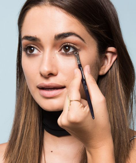 Here's now to make your eyes look bigger with the best makeup tips. Lauren Conrad Makeup, Make Eyes Look Bigger, Make Eyes Bigger, Tami Taylor, Make Your Eyes Look Bigger, Big Eyes Makeup, Bigger Eyes, Eyes Look Bigger, Best Makeup Tips