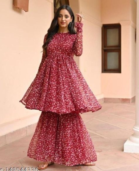 Simple Drees Desgin, Sheraraah Dress, Frock And Sharara, Sharara Designs Simple, Black Frocks, Punjabi Art, Kurta Lehenga, Simple Dress Casual, Simple Frock Design