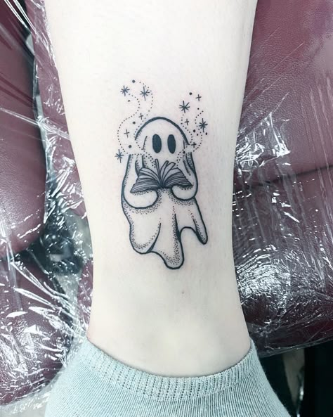 20 Best Ghost Tattoos to Inspire You Bat And Ghost Tattoo, Womens Horror Tattoos, Silly Spooky Tattoos, Gamer Ghost Tattoo, Black And White Halloween Tattoos, Harry Potter Ghost Tattoo, Tiny Halloween Tattoos For Women, Feminine Halloween Tattoos, Easily Hidden Tattoos