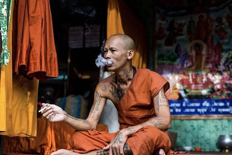 Edgy Aesthetic, Spiritual Tattoos, Buddhist Monk, Aesthetic People, Body Poses, Vintage Portraits, Pose Reference Photo, Poses For Pictures, Pose Reference