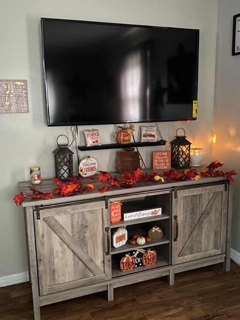 Fall Decor Ideas For Entertainment Center, Fall Tv Table Decor, Kitchen Decor Fall Ideas, New Home Fall Decor, Tv Stand Decor For Fall, Fall Decor Ideas For Small Kitchen, Western Fall Home Decor, Indoor Fall Decor Ideas Farmhouse, Fall Decor Small Living Room