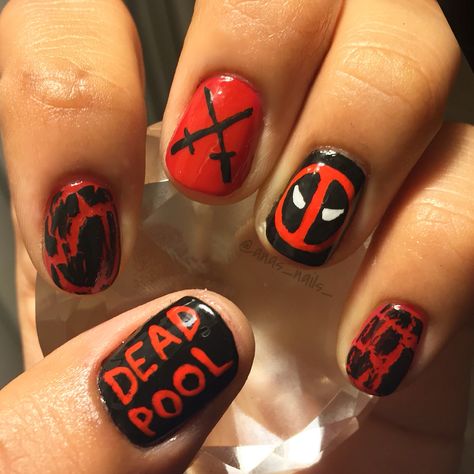 Deadpool Nails Acrylic, Deadpool Acrylic Nails, Deadpool Nails Simple, Deadpool Inspired Nails, Deadpool Nail Art, Deadpool Inspired Makeup, Deadpool Makeup, Deadpool Eyeshadow, Wolverine Nail Art