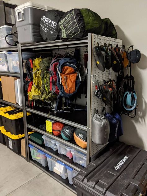 Camping Closet, Gear Storage Ideas, Outdoor Gear Storage, Officine In Garage, Camping Gear Storage, Casa Garage, Adventure Room, Organized Garage, Garage Storage Inspiration