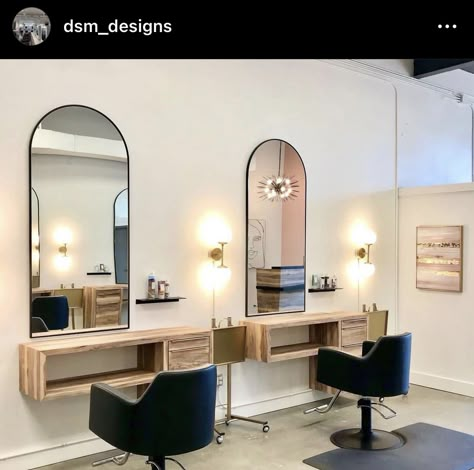 Beauty Studio Decor, Salon Decor Studio, Small Hair Salon, Hair Salon Stations, Salon Suite Decor, Work Vibes, Hair Salon Interior Design, Home Hair Salons, Home Beauty Salon