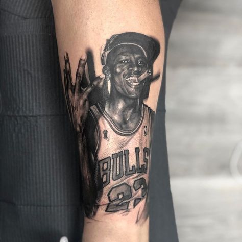 JAY OD on Instagram: “Michael Jordan - the goat 🐐   -  Such an honour being able to tattoo this iconic moment in time on an awesome client ✊ lotta hours put into…” Kobe Bryant Tattoo, Michael Jordan Tattoo, Kobe Tattoo, Chicago Bulls Tattoo, Jordan Tattoo, Egyptian Tattoo Sleeve, Arm Tats, Gangsta Tattoos, Jordan Chicago