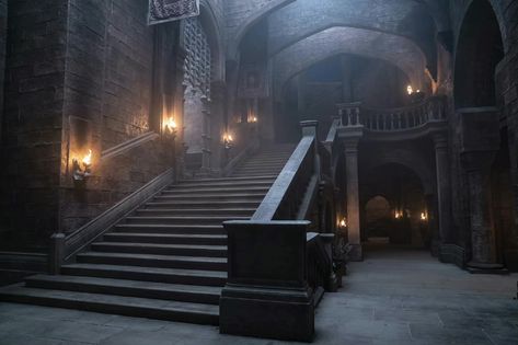 Targaryen Castle, Dragonstone Interior, Lady Lesso Aesthetic, Castle Interior Drawing, House Of The Dragon Interior, Game Of Thrones Castles Interior, Fantasy Castle Interior, Medieval Castle Interior, The Red Keep Interior House Of The Dragon