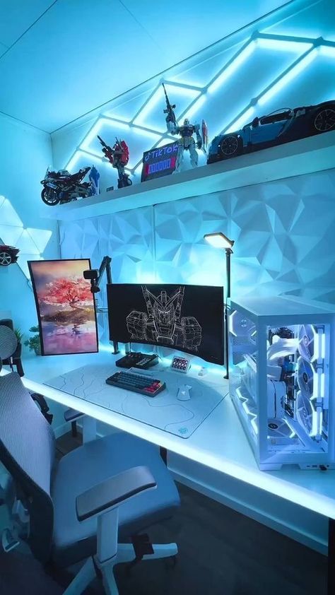 Gaming Setup Bedroom, Gaming Computer Room, Games Room Inspiration, Small Game Rooms, Best Gaming Setup, Gamer Setup, Computer Desk Setup, Gamer Room Decor, Video Game Room Design